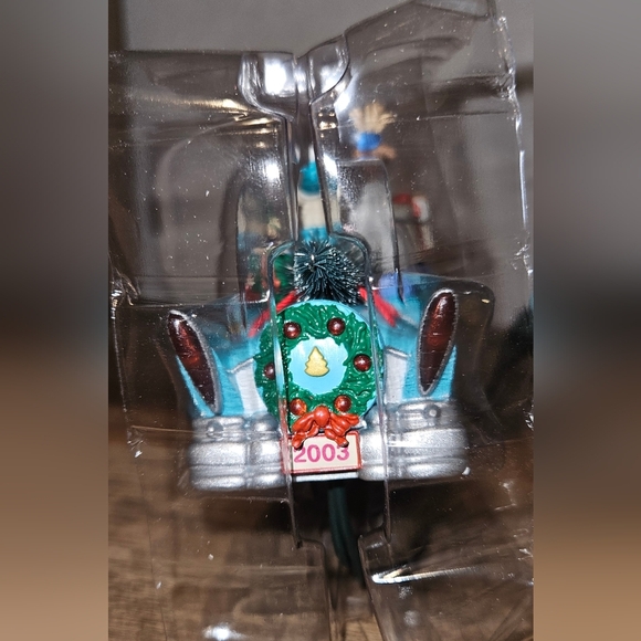 Vintage 2003 Rockin' & Rollin' Hallmark Keepsake Ornament in original box - Picture 7 of 7